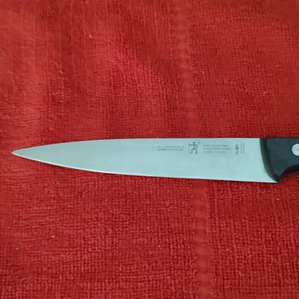 J.A. Henckels International 5